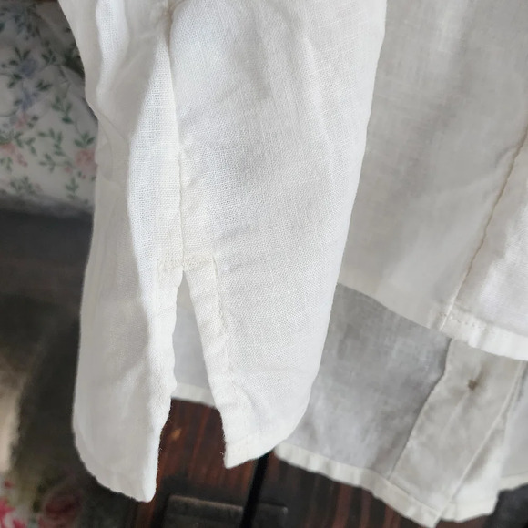 White Button-Up Women's Top - Picture 4 of 5